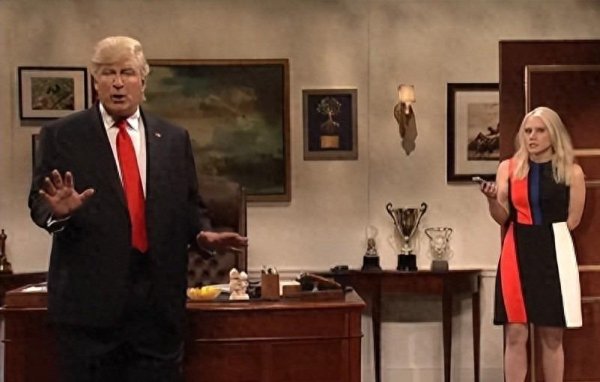 驰赢策略 短剧杀疯了！“特朗普爱上保洁妇”爽翻美国中年妇女，边骂边付钱