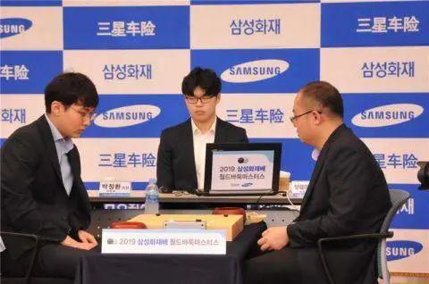 忠程配资 柯洁爆冷出局，韩媒一片欢呼，中国垄断四强，三星杯史上的戏剧性